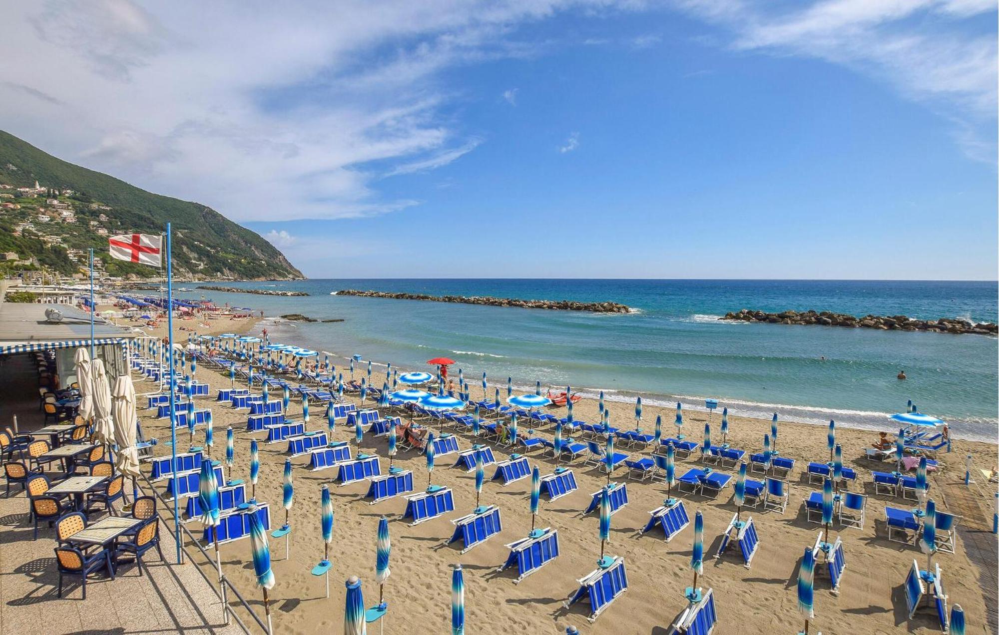 Beautiful Apartment In Moneglia With Kitchen Exteriör bild